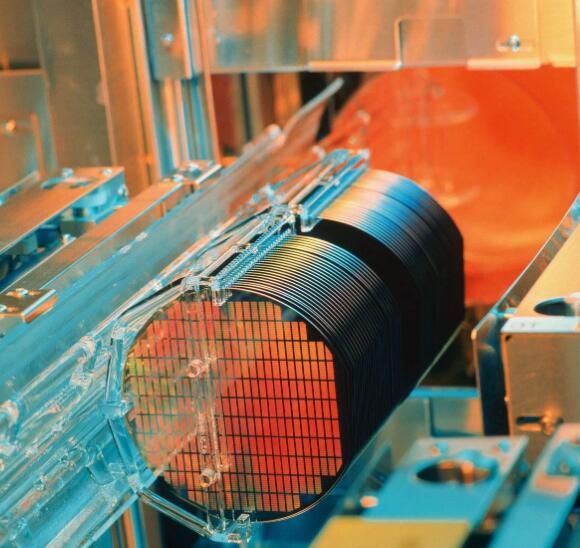 Lumentum拿下Qorvo晶圆厂，加码磷化铟产能-芯城品牌采购网